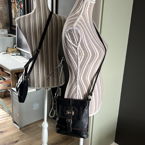 Nine West, black leather crossbody, small bag - Picture 8 of 12